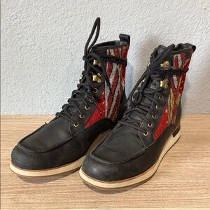 MERRELL WOMEN’S ROAM MID LACE-UP BLACK BOOTS WOMEN’S SIZE 8